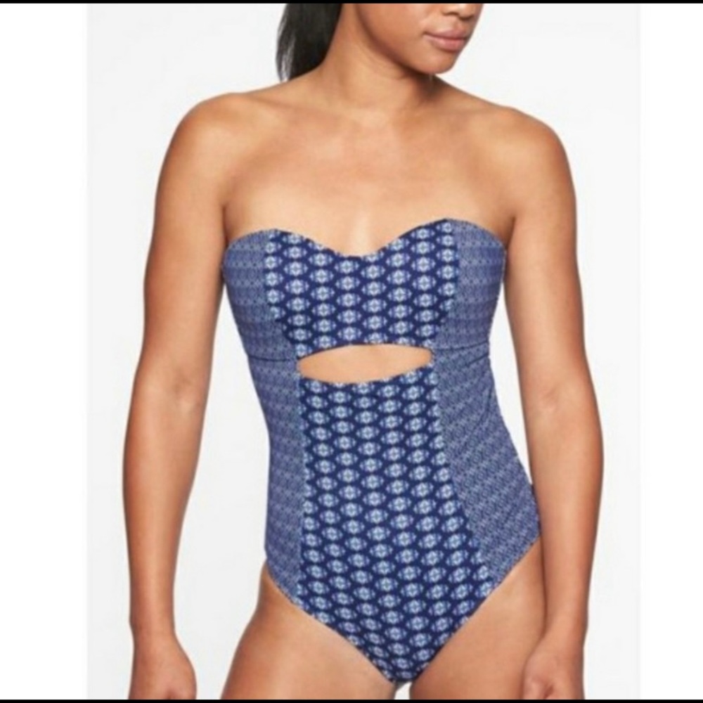 Athleta Tangier Cutout XS one piece bathing suit